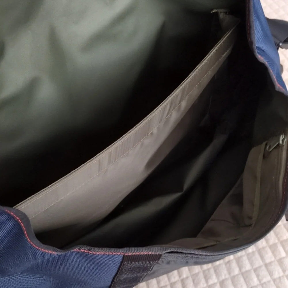 Timbuk2 Messenger Bag (like new)